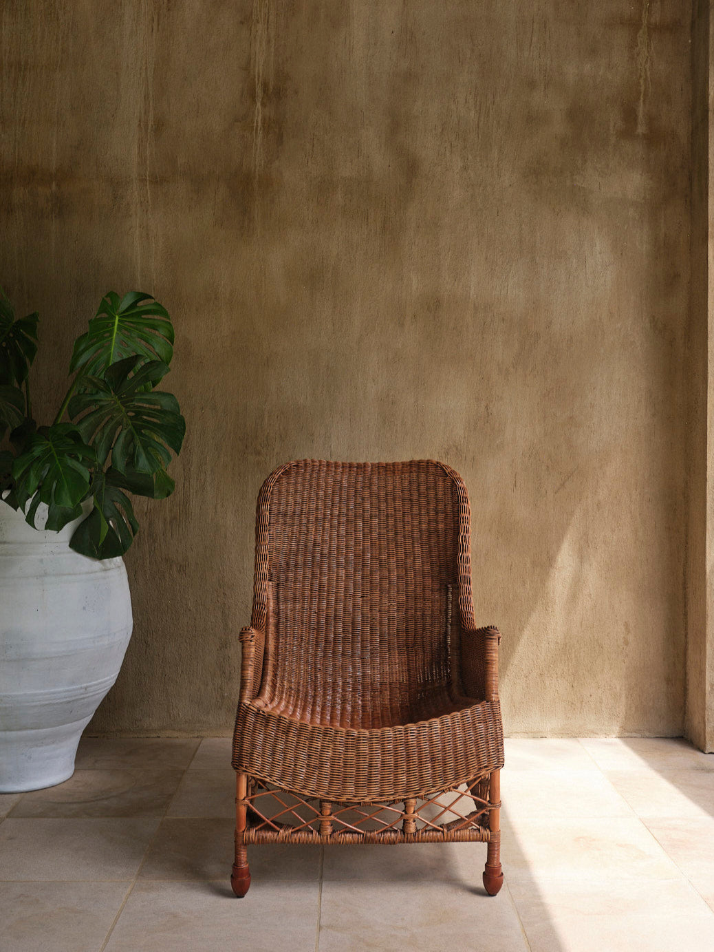 August Lounge Chair