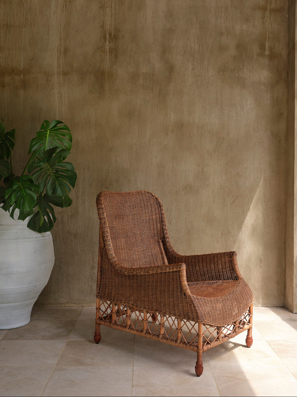 August Lounge Chair