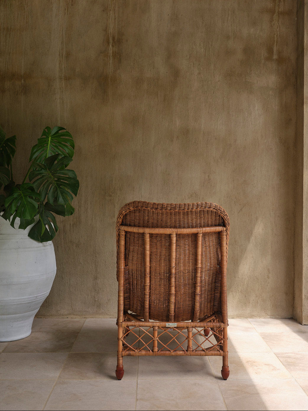 August Lounge Chair