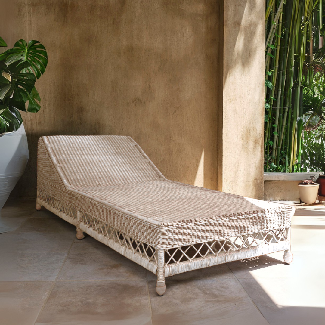 August Daybed
