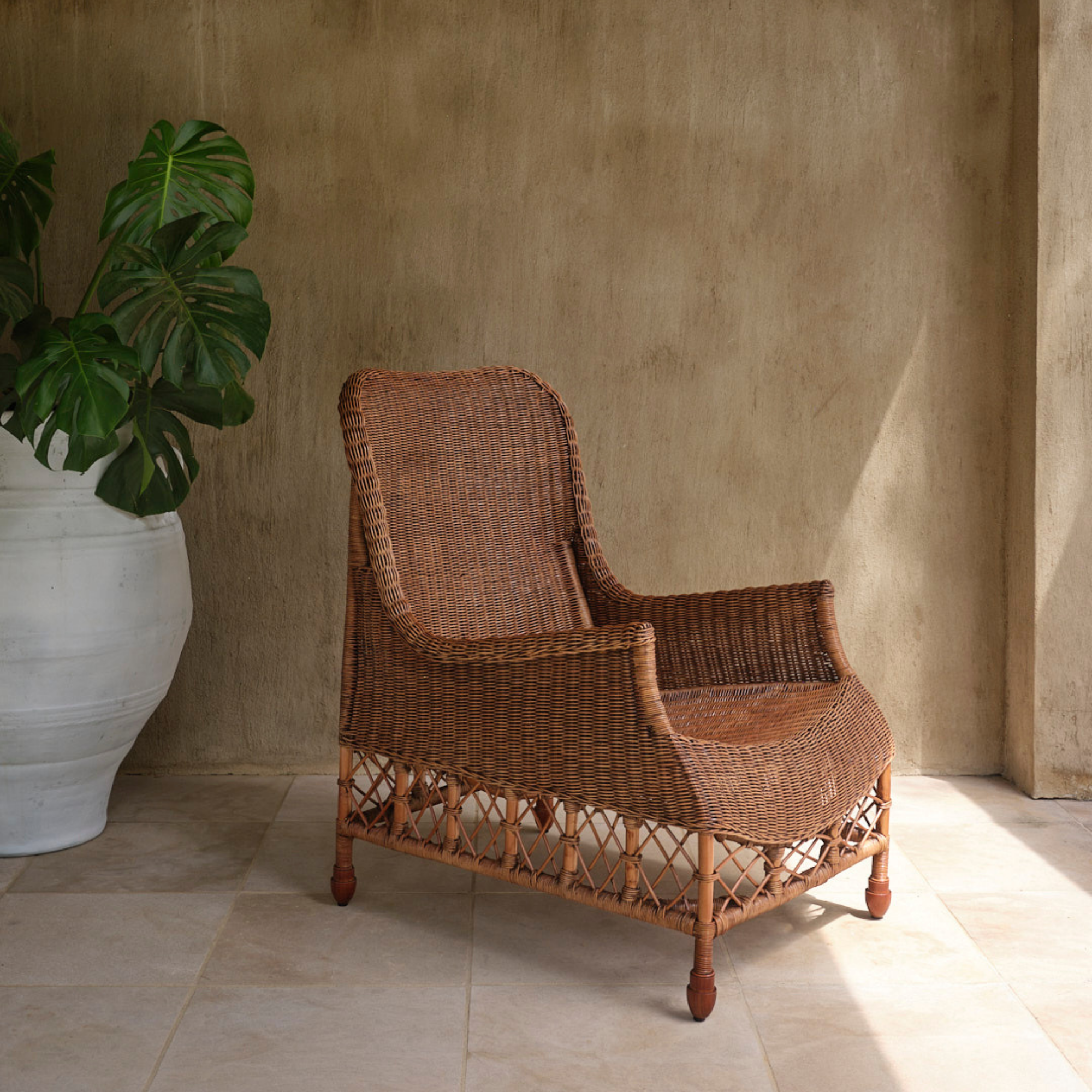 August Lounge Chair